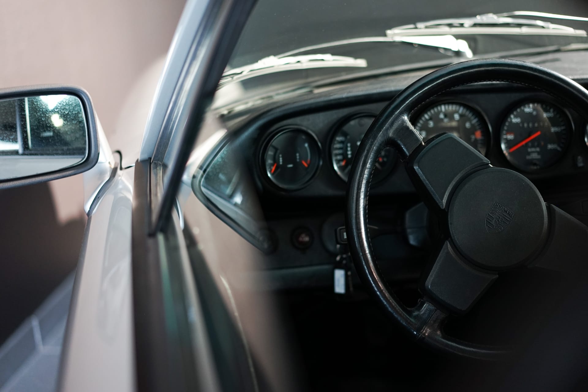 Porsche 911 Carrera 3.0 - Photo 9