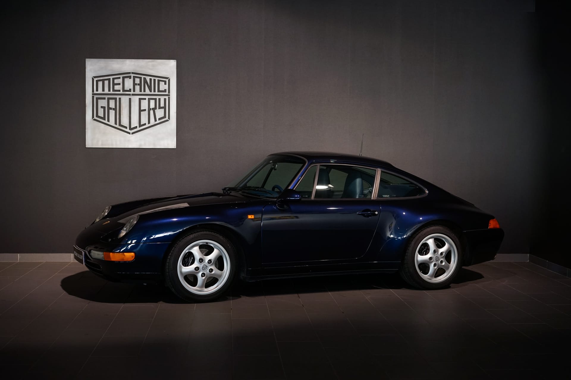 Porsche 993 Carrera 2 - Photo 1