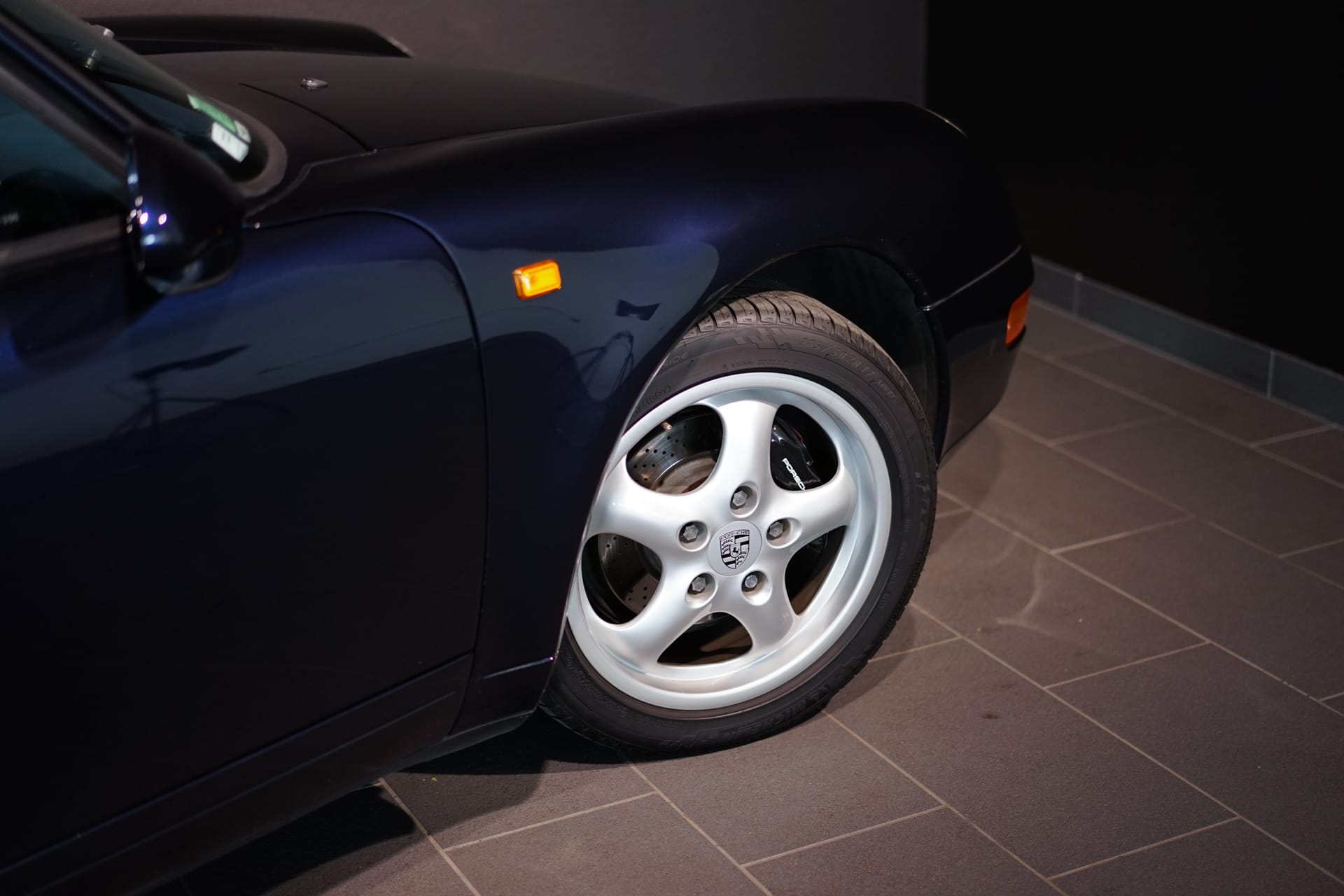 Porsche 993 Carrera 2 - Photo 10