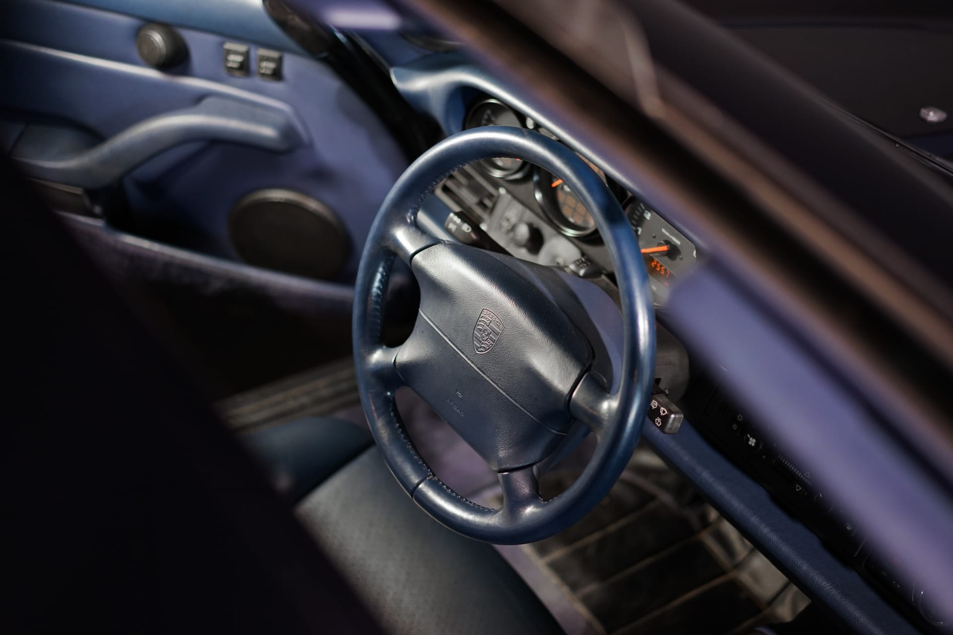 Porsche 993 Carrera 2 - Photo 17