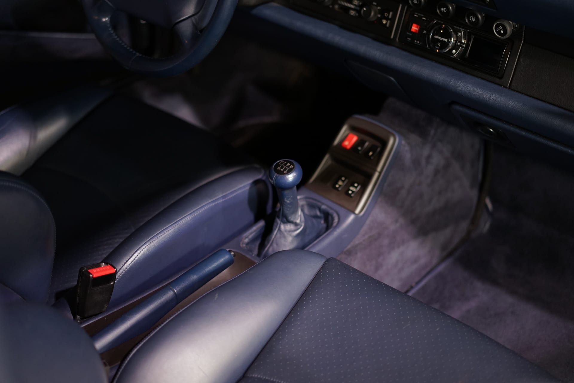 Porsche 993 Carrera 2 - Photo 25