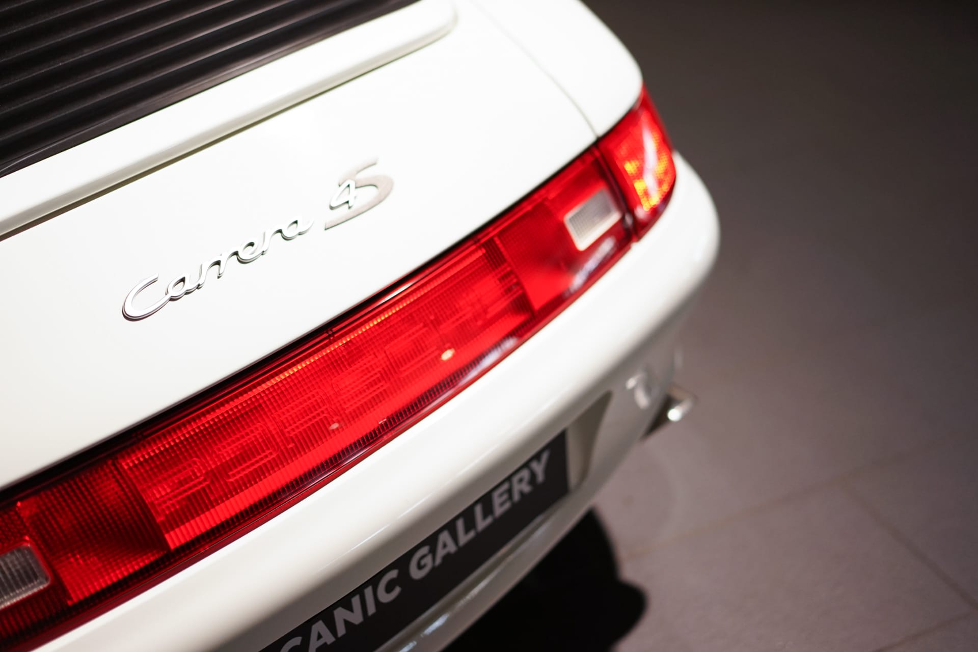 Porsche 993 Carrera 4S - Photo 7