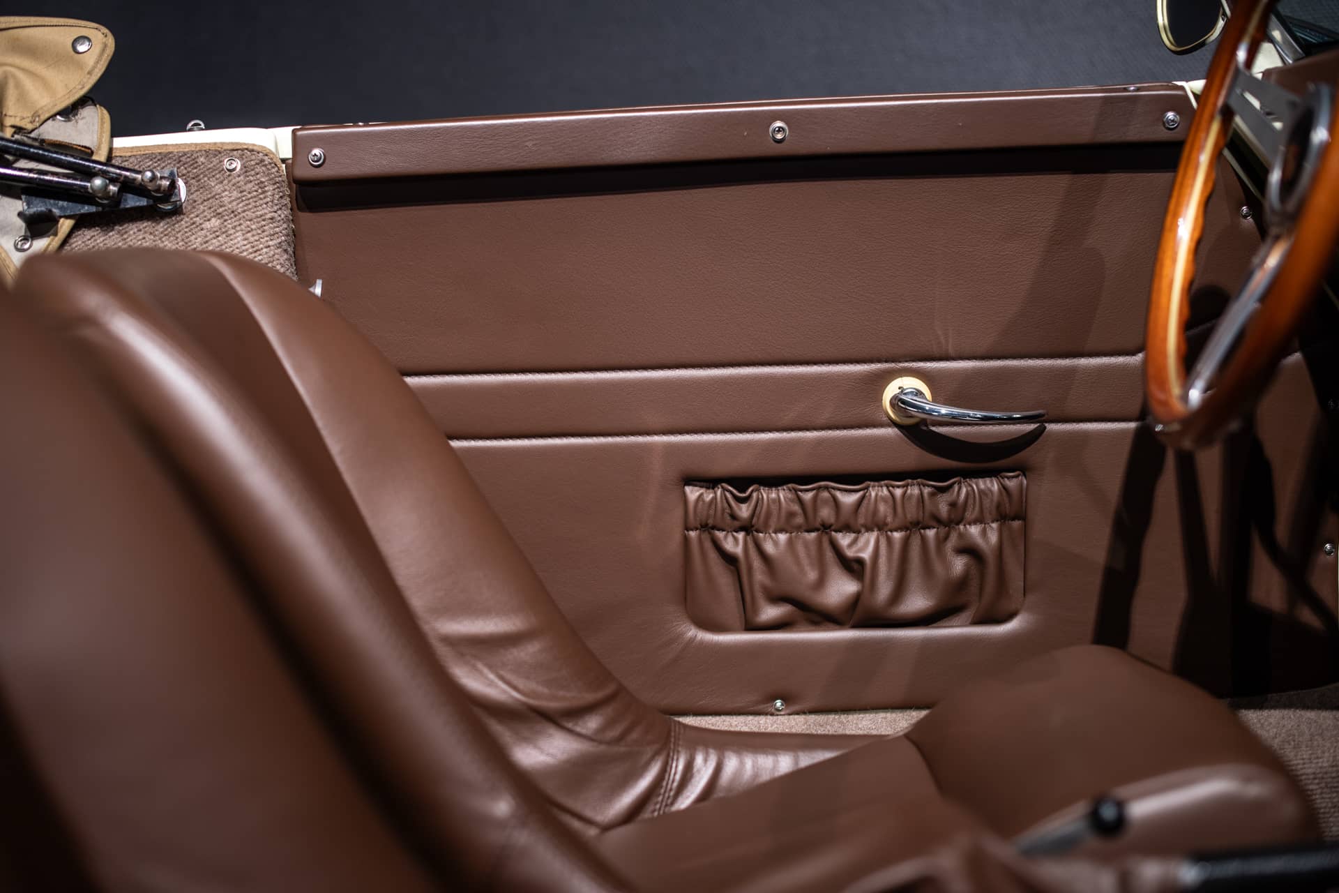 Porsche 356 Speedster Replica - Photo 22