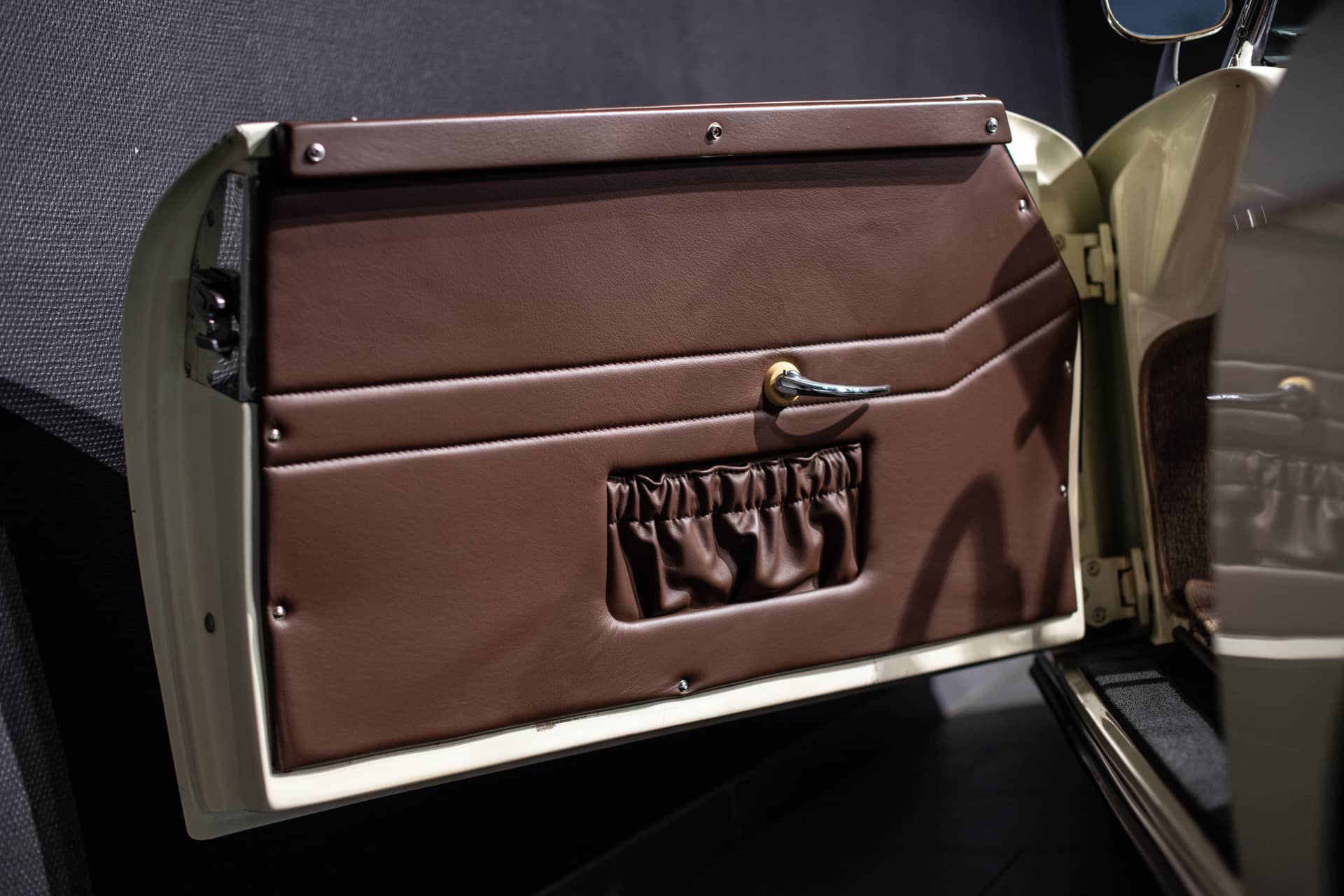 Porsche 356 Speedster Replica - Photo 26