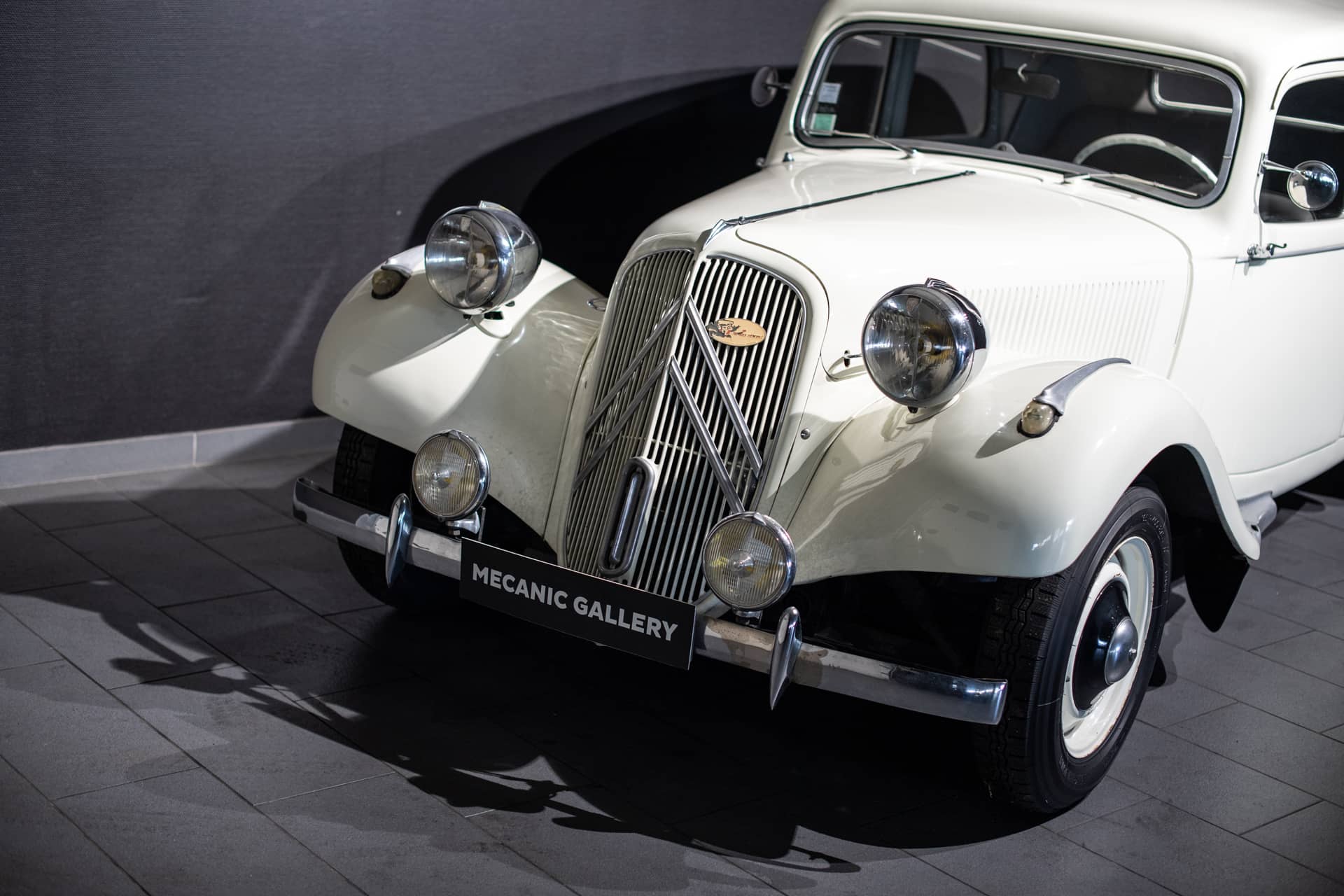 Citroën Traction 11 B - Photo 12