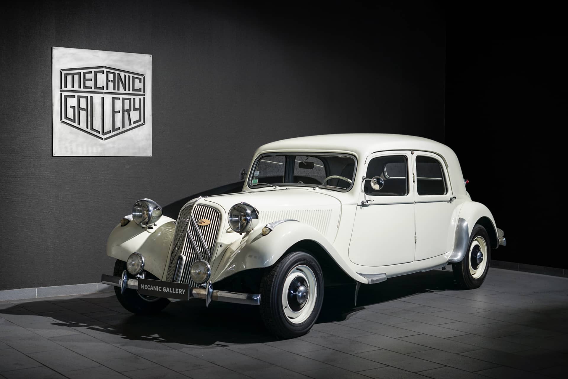 Citroën Traction 11 B - Photo 2
