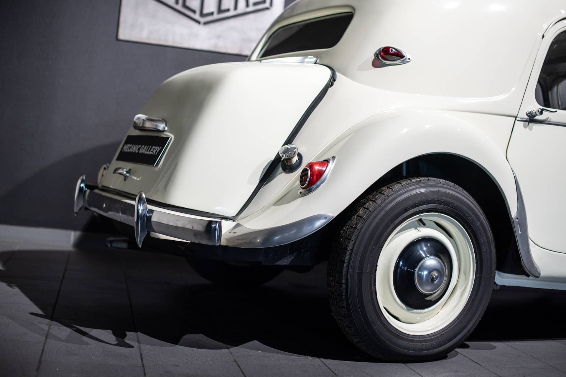 Citroën Traction 11 B - Photo 8