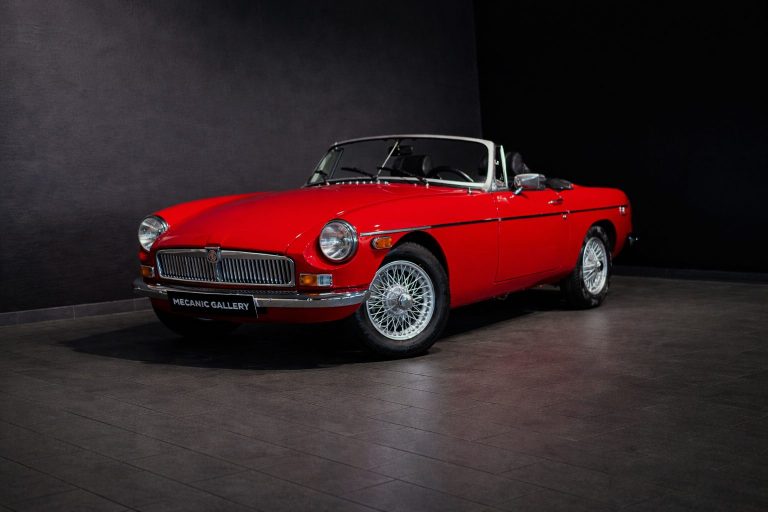 MG B Cabriolet - Photo 31