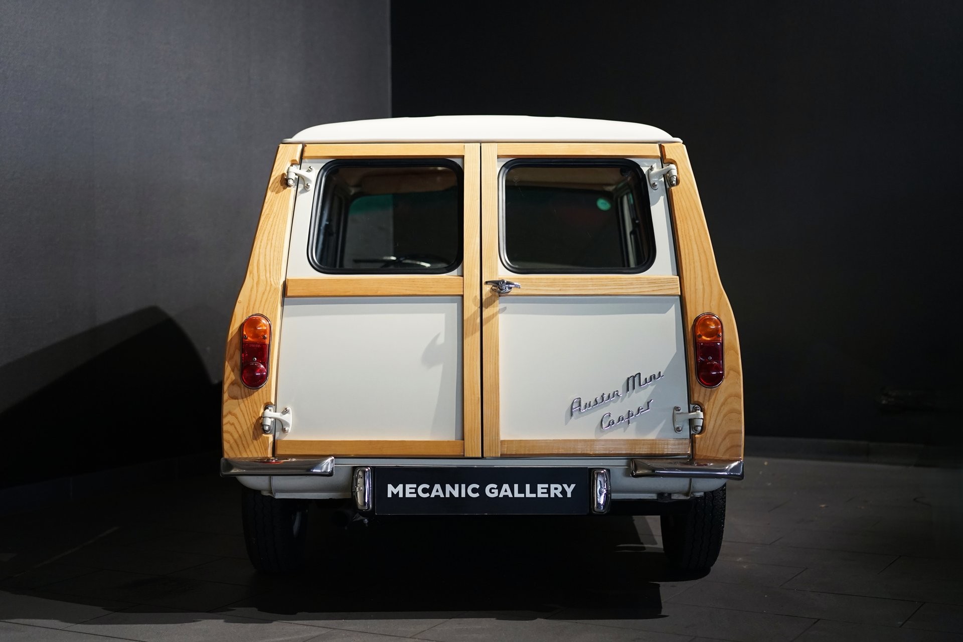 Austin Mini Countryman MkII - Photo 10