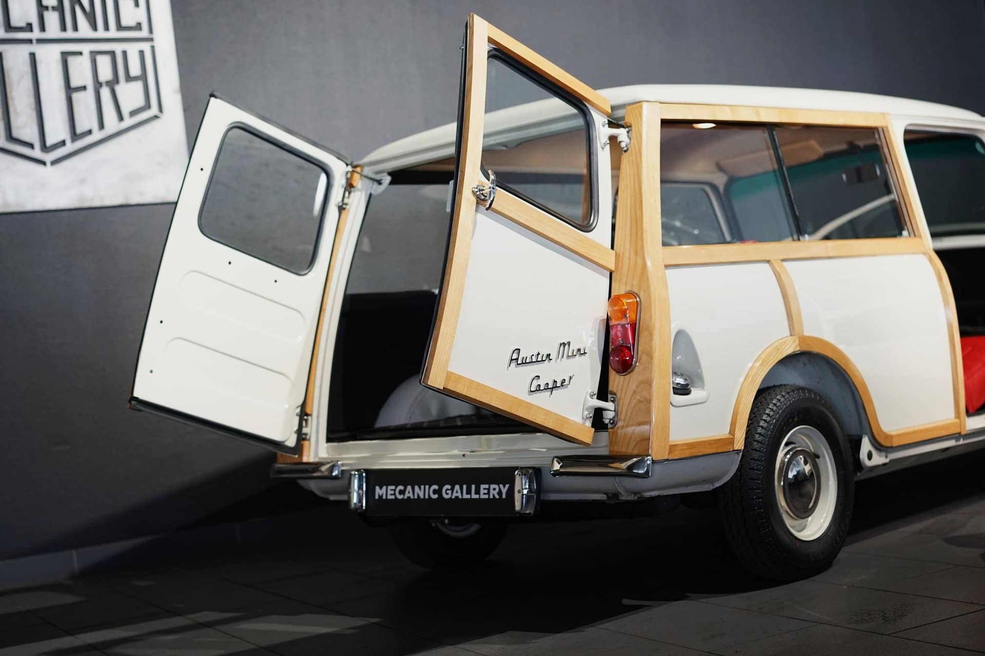 Austin Mini Countryman MkII - Photo 4