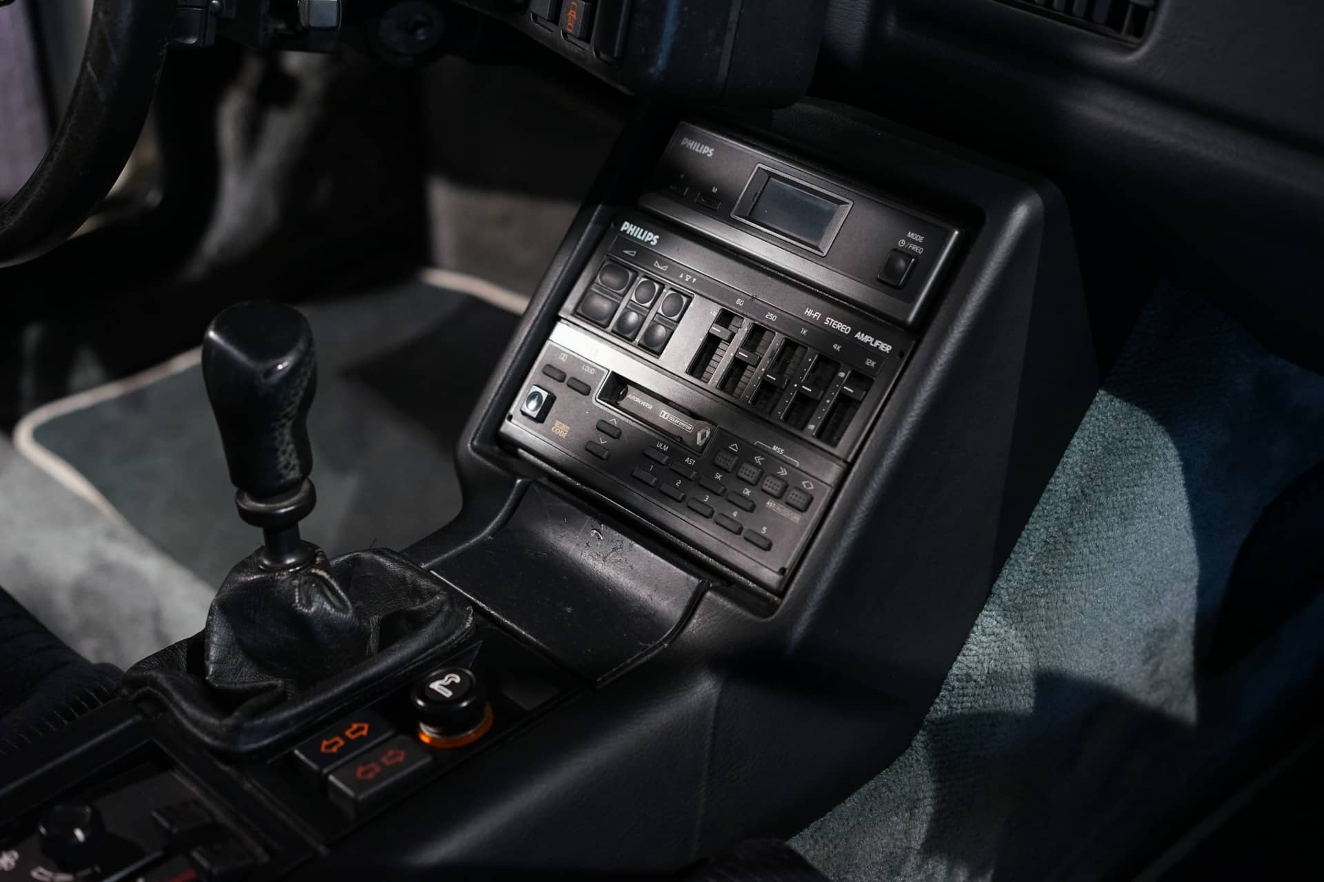 Alpine GTA V6 Turbo - Photo 12