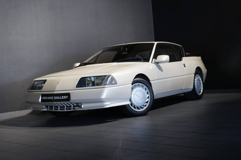 Alpine GTA V6 Turbo - Photo 17