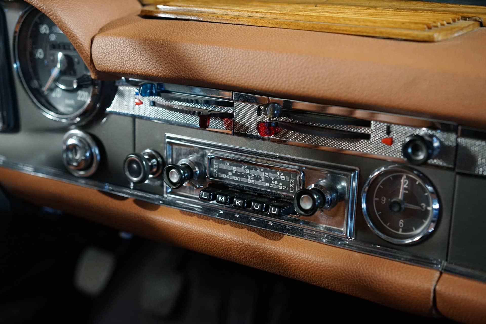 Mercedes-Benz 230 SL Pagode - Photo 15