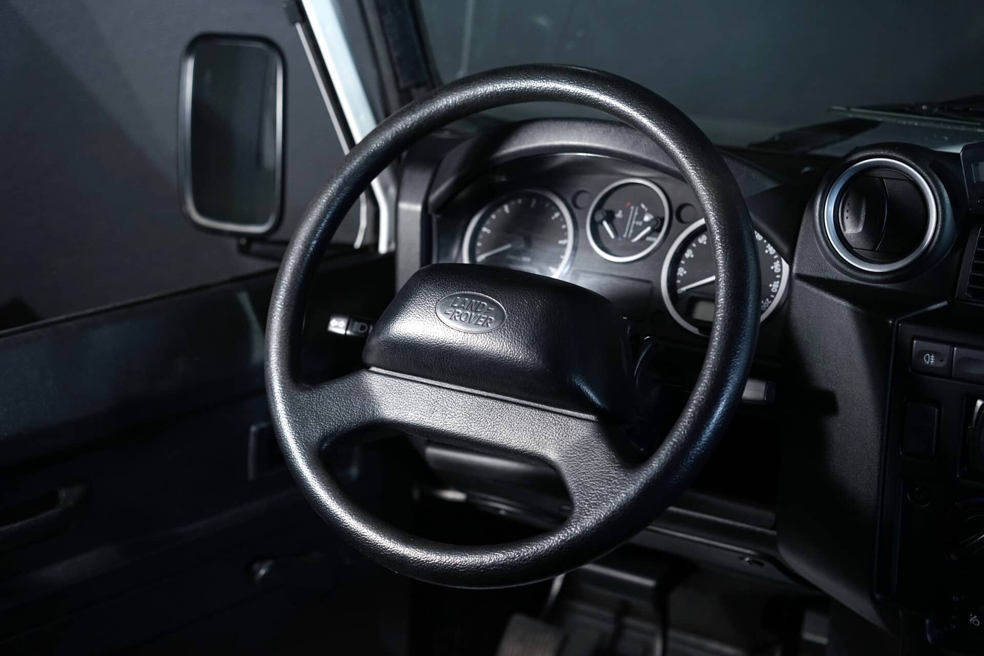 Land Rover Defender 110 TD4 SW SE - Photo 11