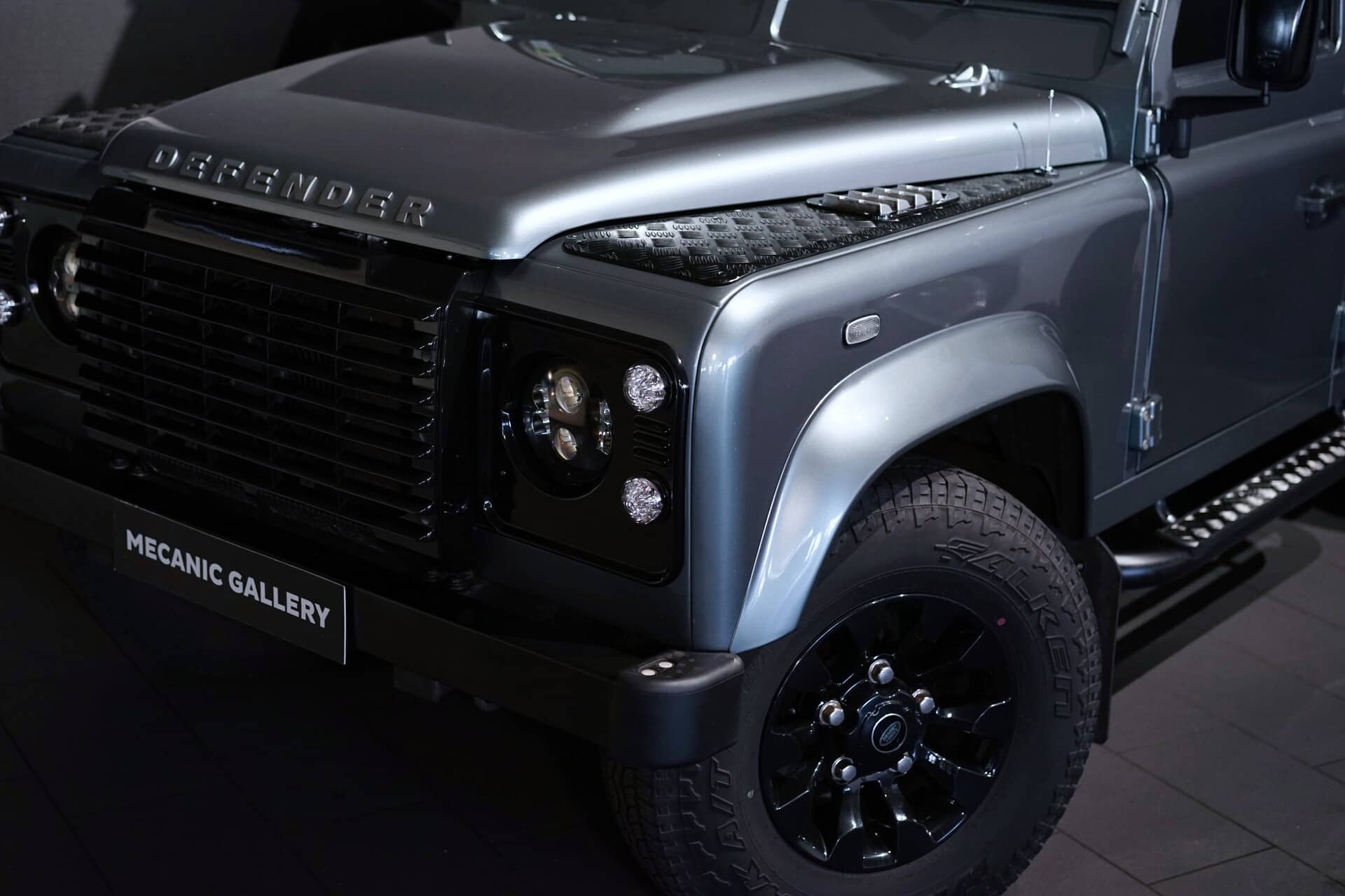 Land Rover Defender 110 TD4 SW SE - Photo 4