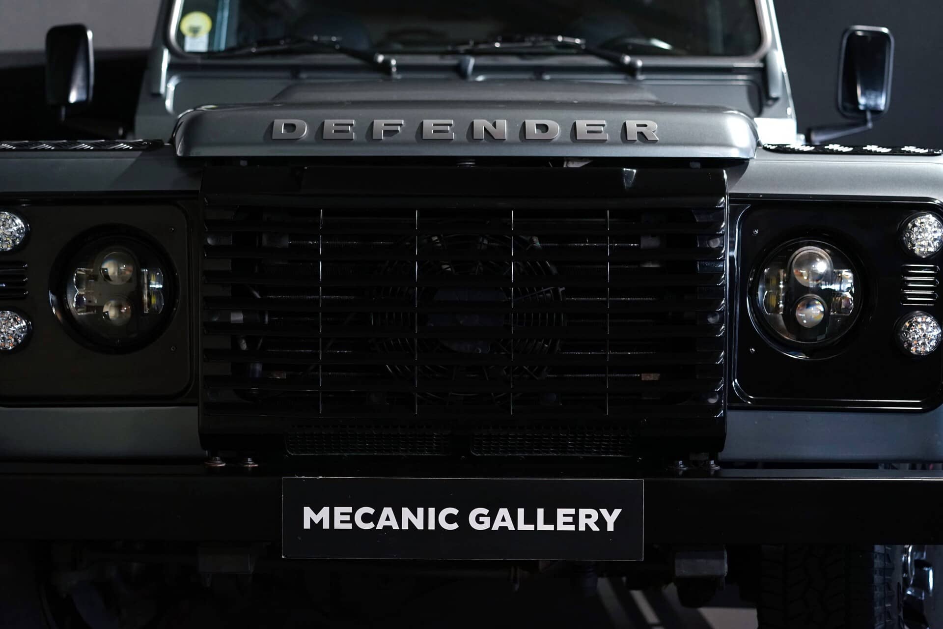 Land Rover Defender 110 TD4 SW SE - Photo 5